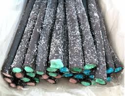 Giant Sour Liquorice Flyers 20 Pieces Bag